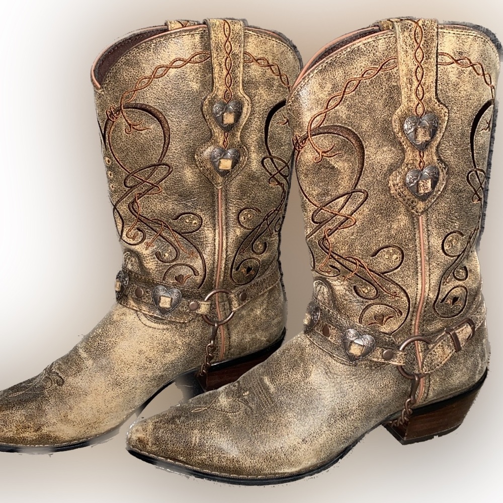 9.5 Durango snip toe boots! 👢